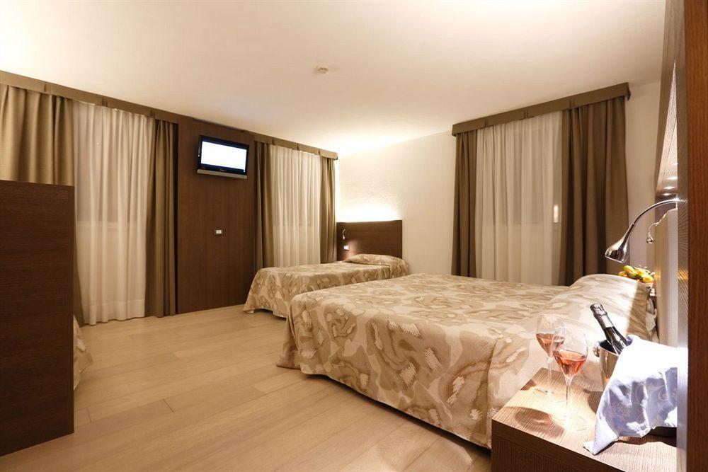 Grand Hotel Miramonti 파쏘델토날레 외부 사진