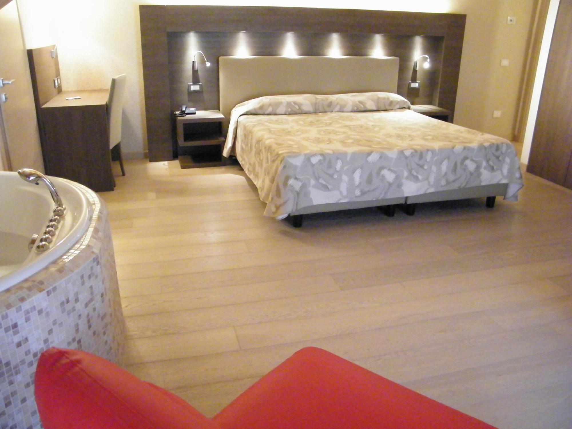 Grand Hotel Miramonti 파쏘델토날레 외부 사진